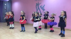 БАРБАРИКИ ♫ МАМБА ? ВЕСЕЛЫЙ ТАНЕЦ МАЛЫШЕЙ ? 0 .mp4