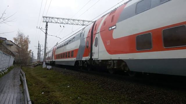 ЭП20-002 с двухэтажным поездом 045В Воронеж-Москва(Казанский вокзал) смотреть онлайн