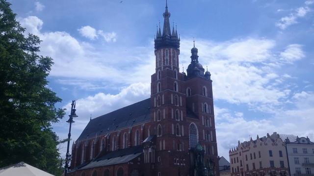 Stare Miasto w Krakowie. Polska, Kraków Lipiec 2018. 4K смотреть онлайн