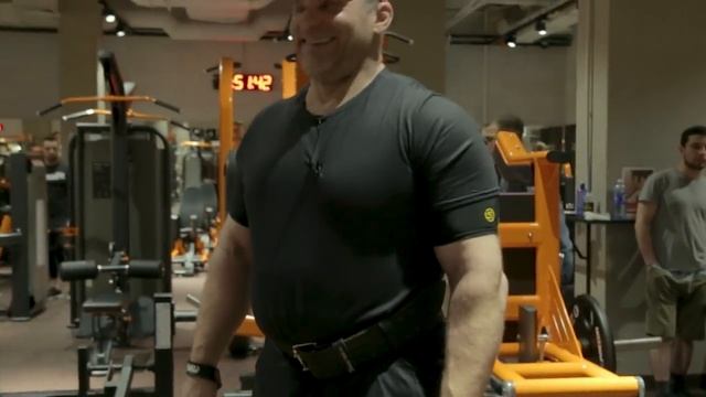 Cтарая школа с Дмитрием Голубочкиным: тестирую тренажеры Neverest в клубе SPIRIT смотреть онлайн