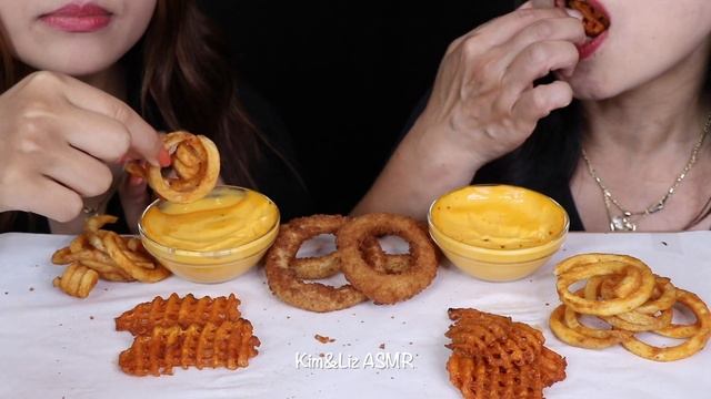 ASMR CHEESY FRIED FOOD FEAST (CRUNCHY ONION RINGS, CURLY FRIES, WAFFLE FRIES) *BEHIND THE SCENES* 먹 смотреть онлайн