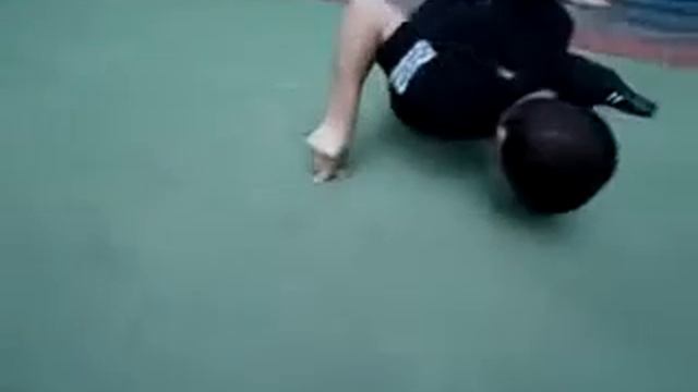 Вахтанг(Отжимание на двух пальцах одной руки) смотреть онлайн