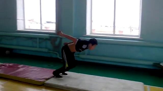 Колесо+сальто назад смотреть онлайн