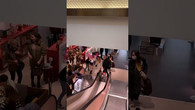 Best Shopping Mall in Milan - Rinascente #shortsvideo #share #subscribe #shorts #shortvideo смотреть онлайн