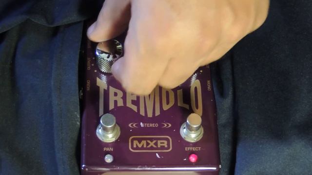 MXR Stereo Tremolo Review смотреть онлайн