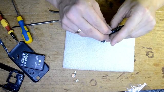 Замена кнопки включения на LG E730 смотреть онлайн