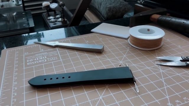 Making leather a watch strap v2.0 / Создание часового ремешка из кожи смотреть онлайн