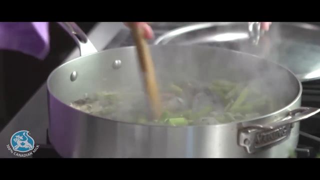 Simple risotto with shrimp, asparagus and aged cheddar | All You Need is Cheese смотреть онлайн