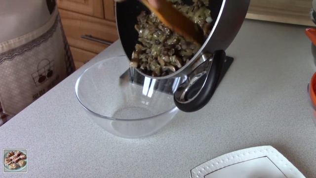 Слоеный салат "Грибная сказка". Постные (вегетарианские) рецепты. Легко приготовить! смотреть онлайн