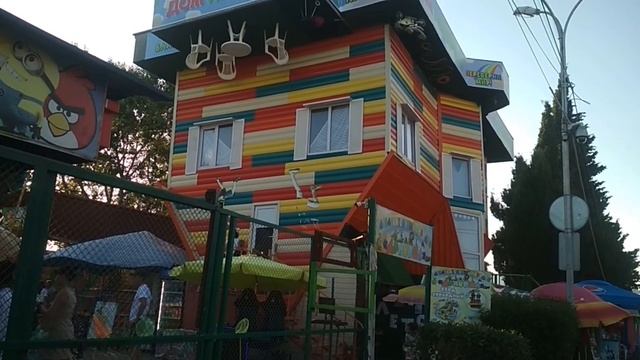 Адлер предлагает отдыхающим... смотреть онлайн