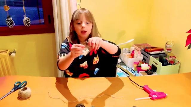 DIY CHRISTMAS ?НОВОГОДНЯЯ ПОДЕЛКА ИЗ ШИШЕК СВОИМИ РУКАМИ ✅⭐️⭐️⭐️МОЙ АДВЕНТ КАЛЕНДАРЬ ⭐️⭐️⭐️ смотреть онлайн