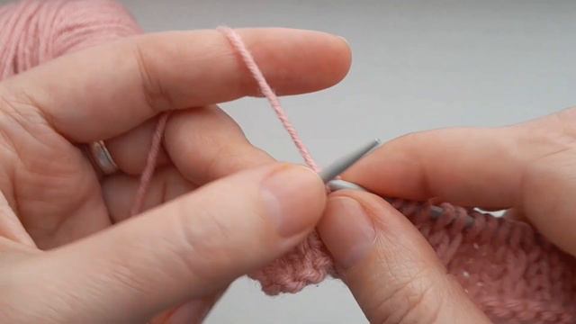 Красивый фоновый узор спицами🔥Только лицевые и изнаночные петли🧶 смотреть онлайн