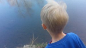 КУПАНИЕ В Ледяной речке ВЕСНОЙ  Закаливание /Семья Саверченко