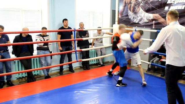 Бокс Каюмов Рустам красный Возисов Алексей синий 31 01 2021 смотреть онлайн