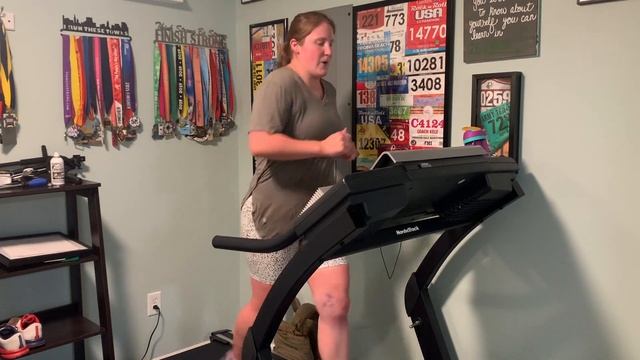 30 minute Treadmill Workout: 6x1min Intervals смотреть онлайн