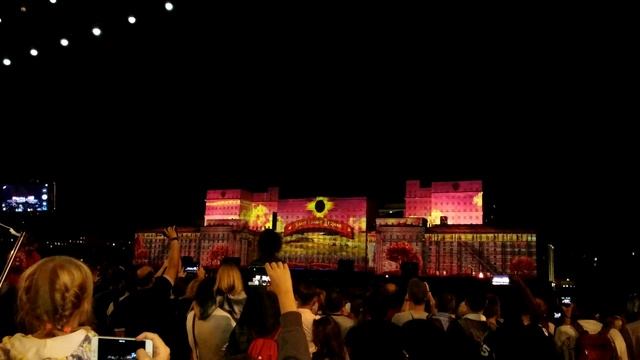 Круг света. Парк Горького 2015 смотреть онлайн