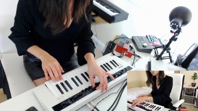 Yamaha Reface CS Jam #3 - Layers of patches with the BOSS RC-3 Loop Station! смотреть онлайн