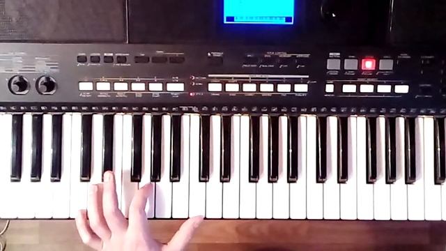 В лесу родилась елочка играем на Piano смотреть онлайн