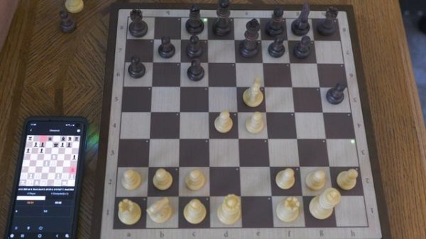 CHESSNUT AIR - Digital Chess Set - Surprisingly GOOD - Chess Set To Own