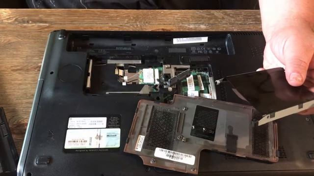 How to remove and install a new hard drive in a HP Pavilion DV7 laptop смотреть онлайн