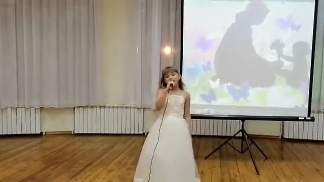 Филатова Диана (8 лет) - Мама! смотреть онлайн