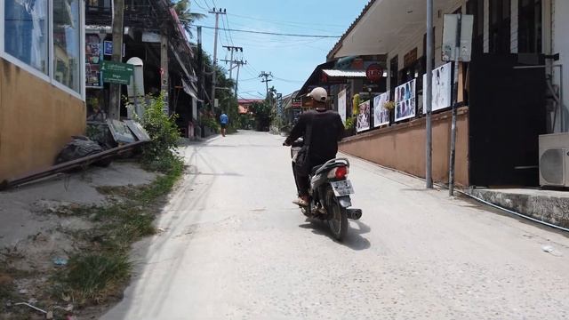 Haad Rin beach, Koh Phangan walking tour 4k 60fps смотреть онлайн