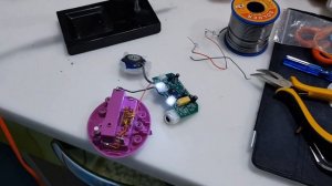 Фаспи загремела в ремонт! Ремонт интерактивной игрушки "Furby Party Rockers" Очистка контактов (SW1