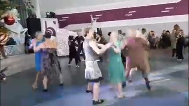 Еврейский танец, 7.40. смотреть онлайн