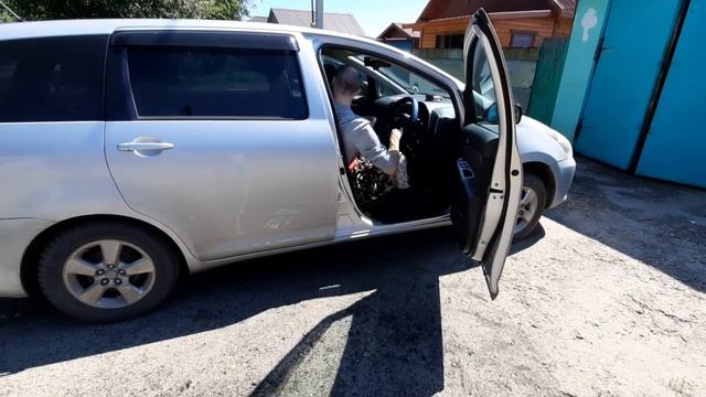 Складывание инвалидной коляски в автомобиль и обратно смотреть онлайн