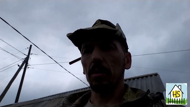 Перенос этажерки с кроликами из старого крольчатника.