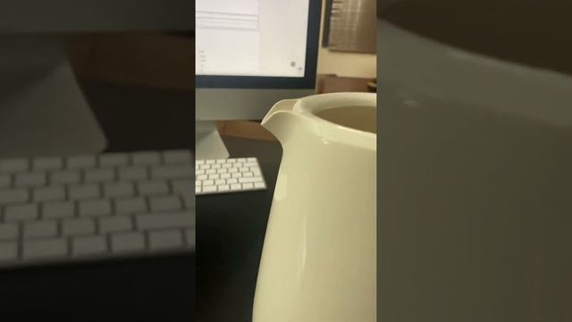 Чайник электрический белый Арзум AR 3061 видео обзор смотреть онлайн