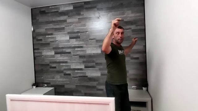 КУПИЛА ТЮЛЬ В КОМНАТЫ//ВЕШАЕМ ПОЛКИ смотреть онлайн