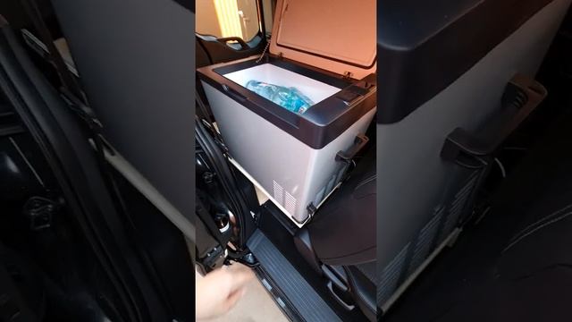 Компрессорный холодильник в Honda Stepwgn rp3 смотреть онлайн