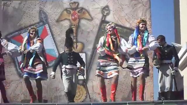 Украинки развлекают клятых москалей смотреть онлайн