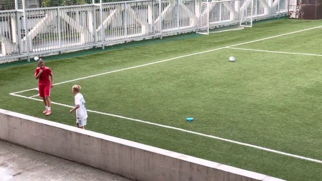 Тренер - Эрнест Капышев ( Лицензия ФИФА) Футбол 10-11 лет смотреть онлайн