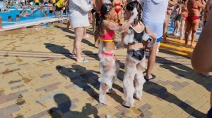 Ника на пенной вечеринке в аквапарке Анапы с подругой Юлианой!