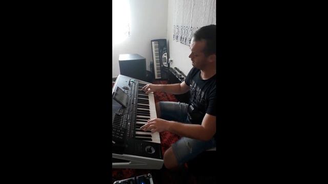 elvis jukan #cover bogovi zemljom hode ljuba alicic смотреть онлайн