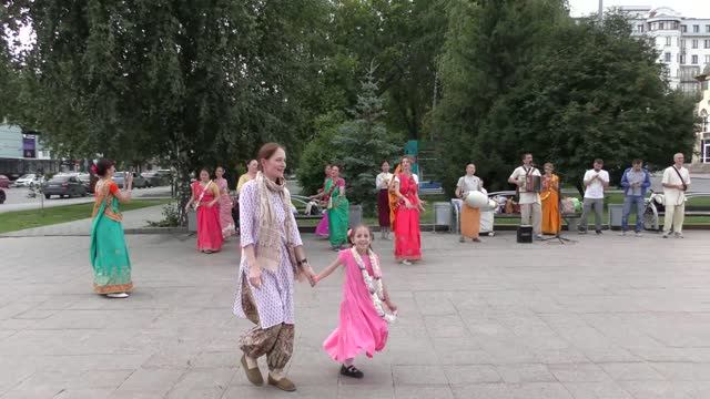 Харинама в Тюмени смотреть онлайн