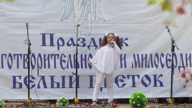 Vasilina Glushko 9 year Аист на крыше дебют смотреть онлайн