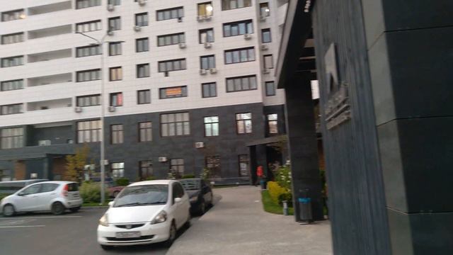 #Анапа Цветут деревья в октябре... смотреть онлайн