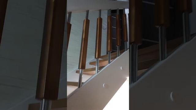 Лестница из массива берёзы смотреть онлайн