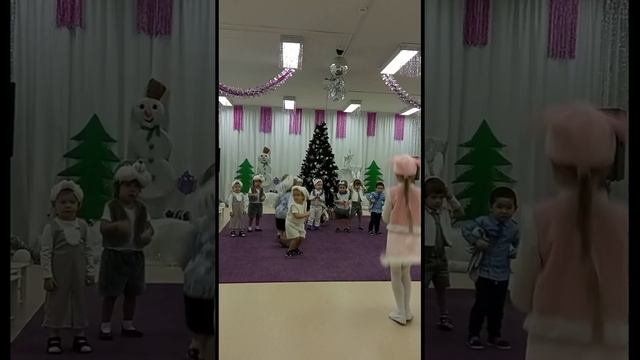Танец зайчиков. смотреть онлайн