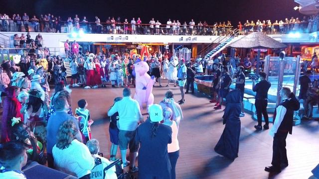 Carnival Cruises: "Frightfully Fun" Halloween at Sea смотреть онлайн