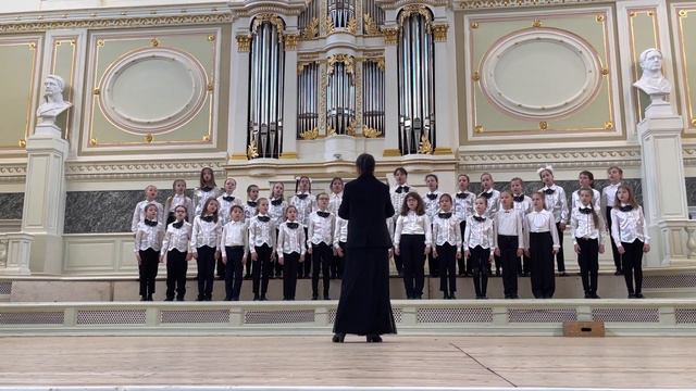 "Ветер,небо,солнце" Рушанский, Степанова. Исполняет хор 2-3 классов дир.М.Киреева, конц.С.Синявская смотреть онлайн