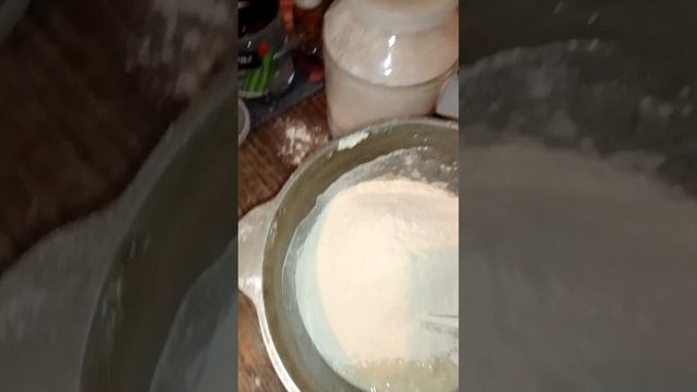 Хлеб со специями только из муки и сухих дрожжей. Показываю как делать. Весь рецепт в видео раньше. смотреть онлайн