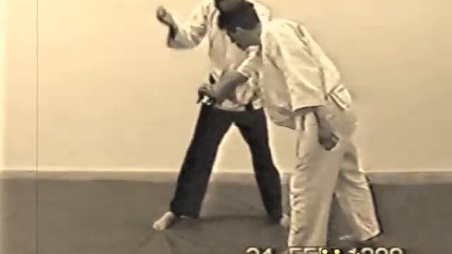 Всё может быть. Нож.