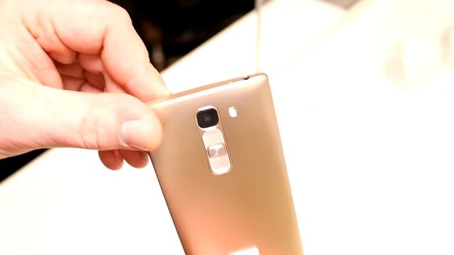 LG Spirit LTE Mittelklasse-Smartphone mit gebogenem Display im Hands-On [DEUTSCH] смотреть онлайн