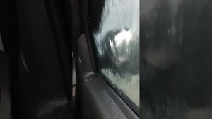 Лада Гранта 23год  попадает вода в салон