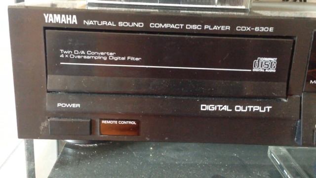 Yamaha CDX-630E z TDA1541 смотреть онлайн
