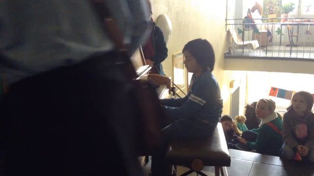 Matthew "The Future Famous Pianist" смотреть онлайн